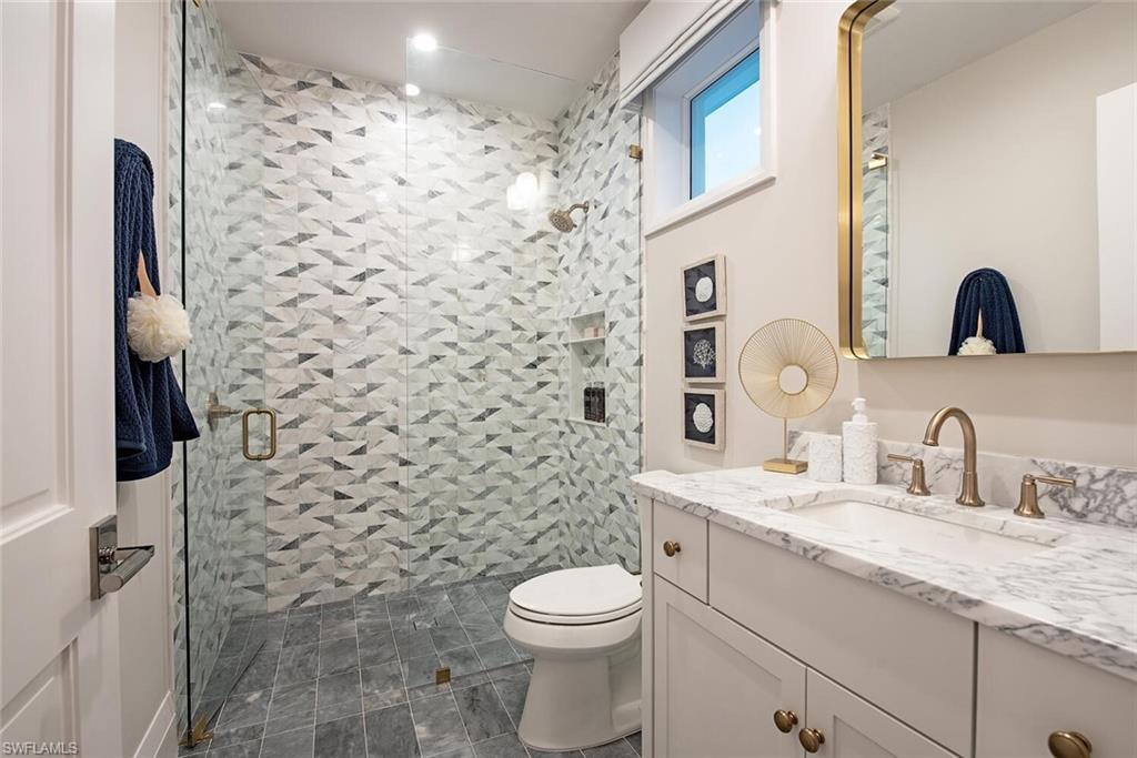 GOLDEN SHORES - Residential