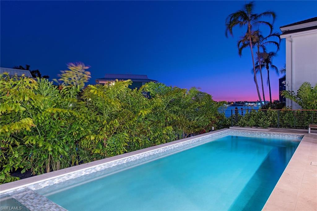 GOLDEN SHORES - Residential