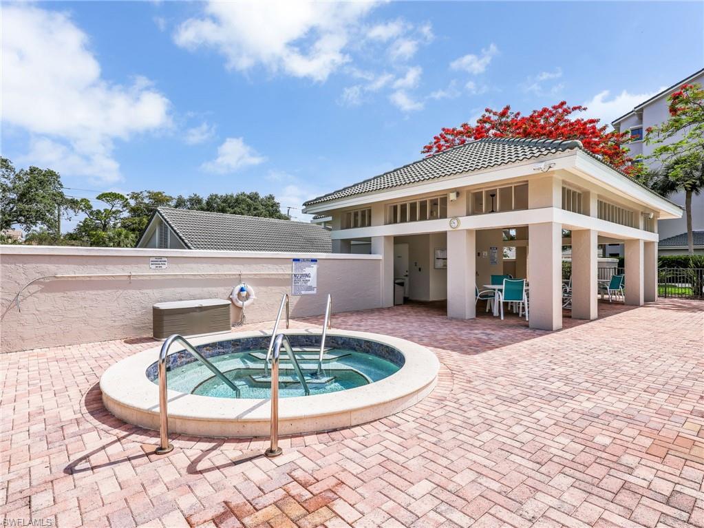 ARBOR TRACE - Residential