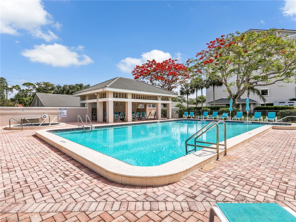 ARBOR TRACE - Residential