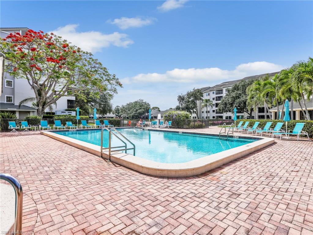 ARBOR TRACE - Residential