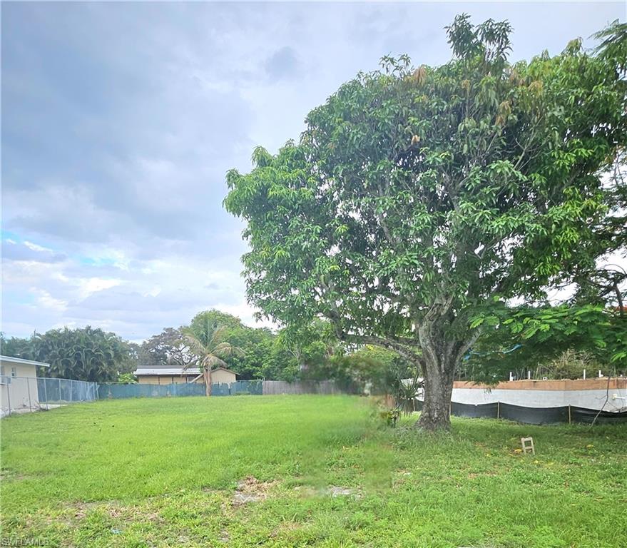 SHADOWLAWN AT NAPLES - Land
