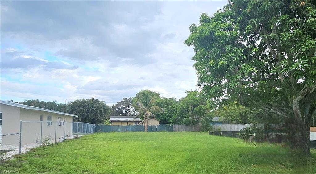 SHADOWLAWN AT NAPLES - Land