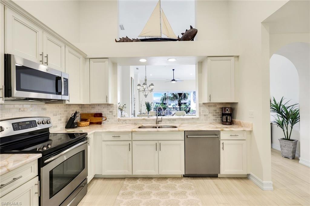 BREAKWATER - Residential Lease