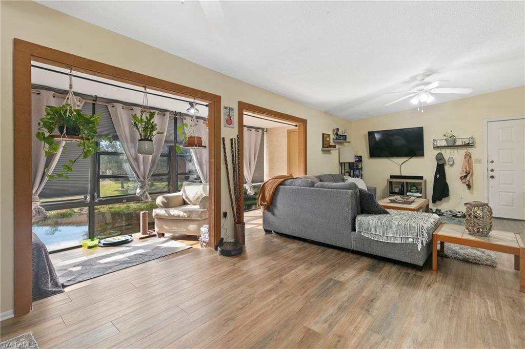 ROYAL WOODS - Residential