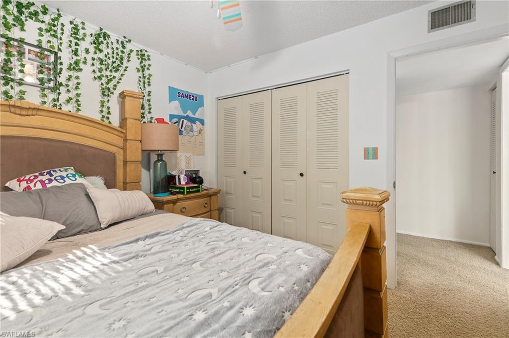 ROYAL WOODS - Residential