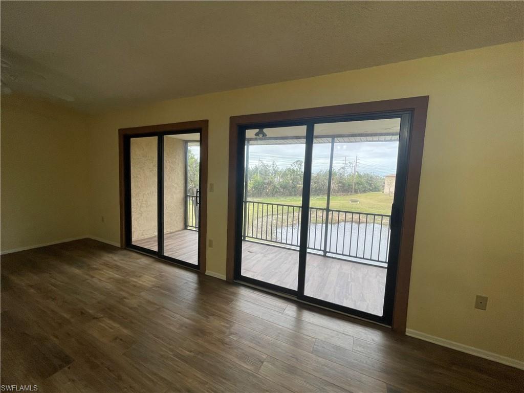 ROYAL WOODS - Residential