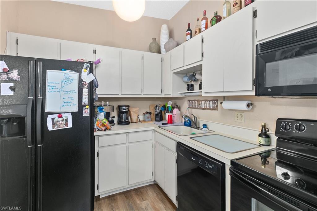 ROYAL WOODS - Residential