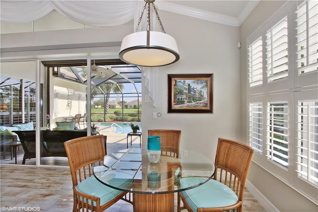 COUNTRY CLUB - Residential
