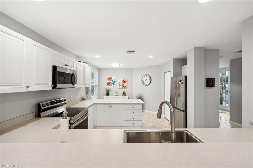 WHISPER TRACE - Residential Lease