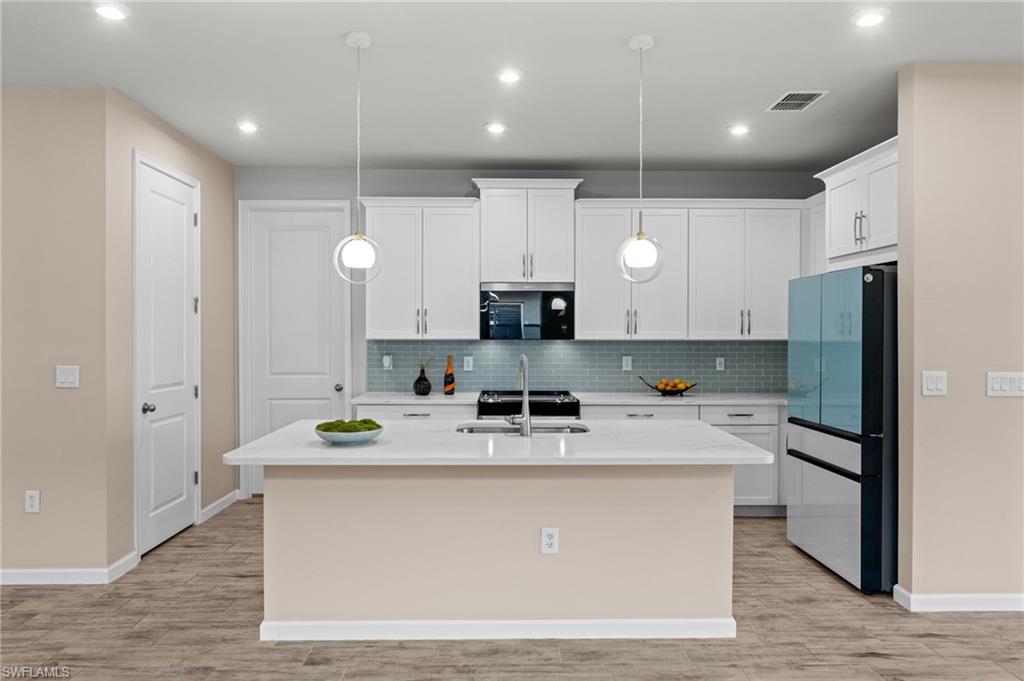 BONAVIE COVE - Residential Lease