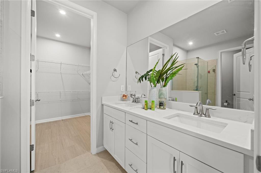 BONAVIE COVE - Residential Lease