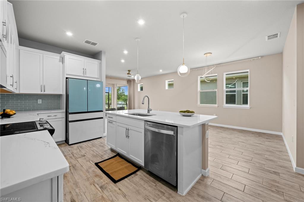 BONAVIE COVE - Residential Lease