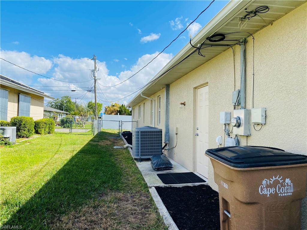CAPE CORAL - Residential