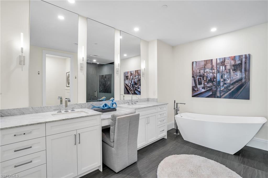QUATTRO AT NAPLES SQUARE - Residential