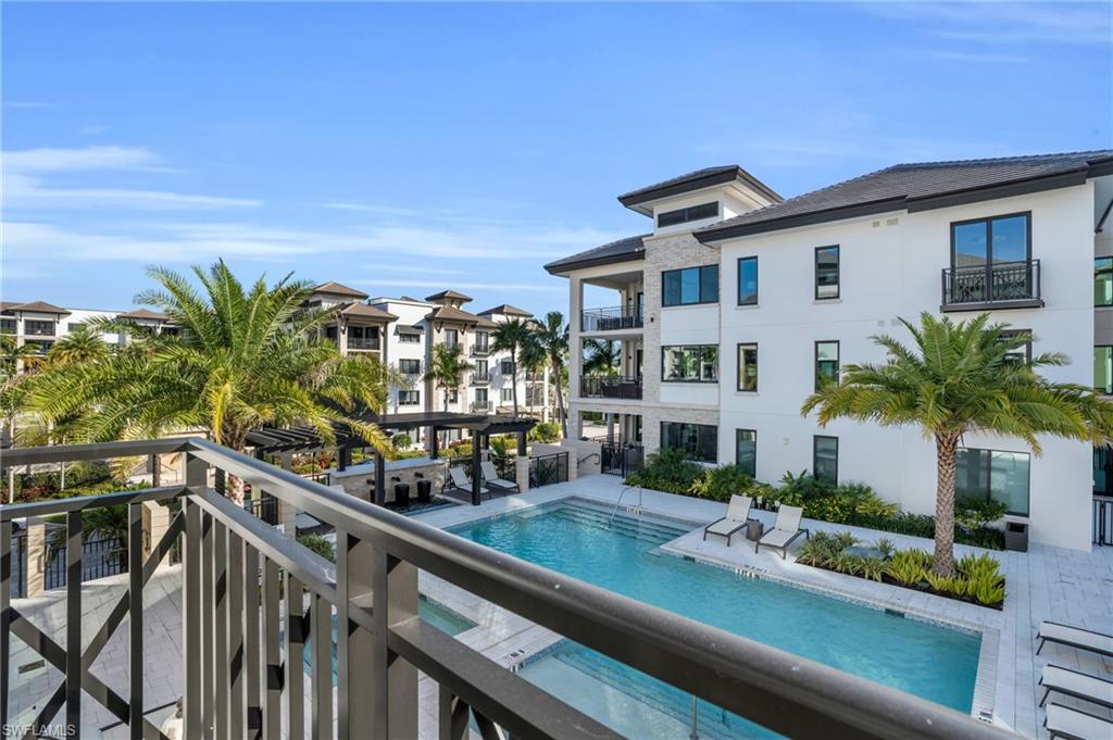 QUATTRO AT NAPLES SQUARE - Residential