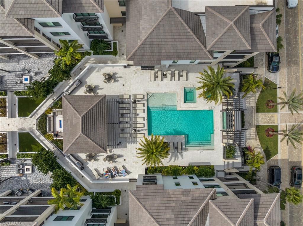 QUATTRO AT NAPLES SQUARE - Residential