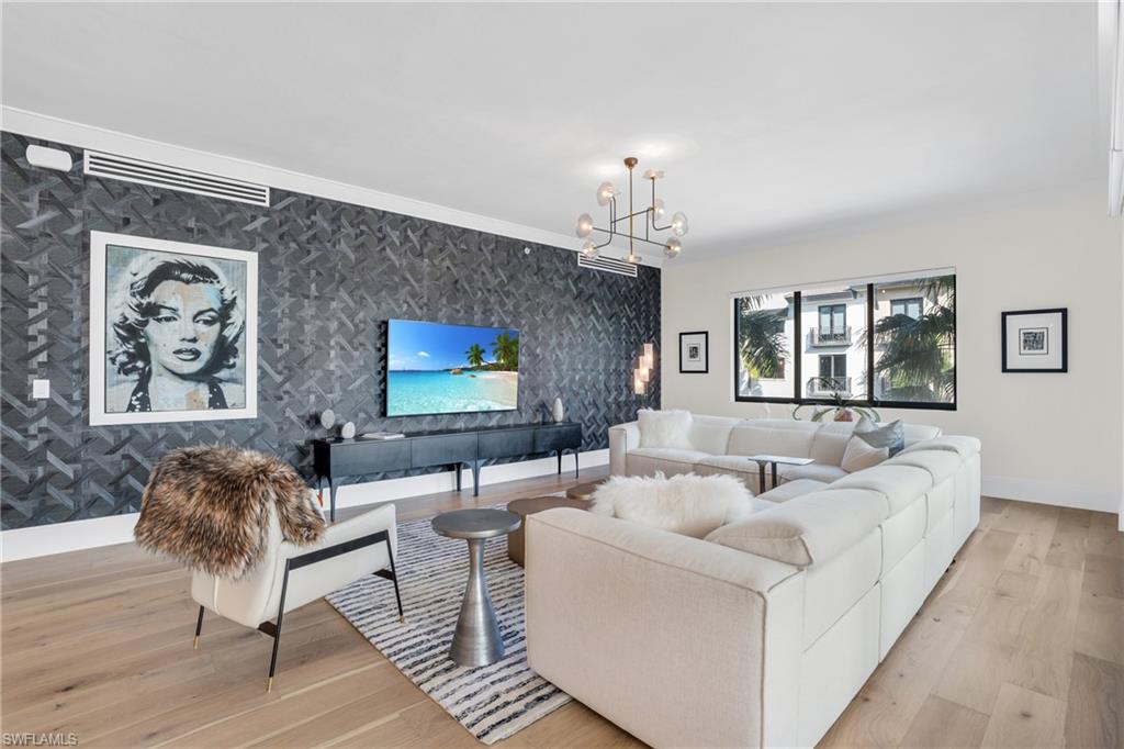 QUATTRO AT NAPLES SQUARE - Residential
