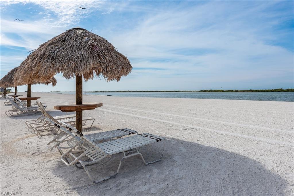 HIDEAWAY BEACH - Residential