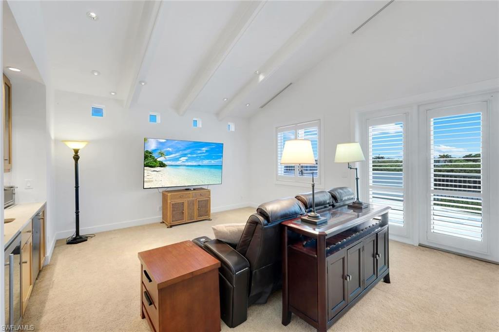 HIDEAWAY BEACH - Residential