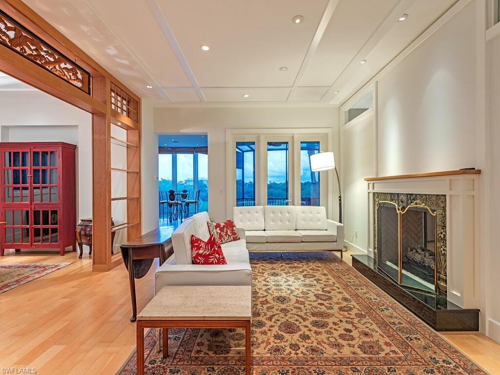 HIDEAWAY BEACH - Residential