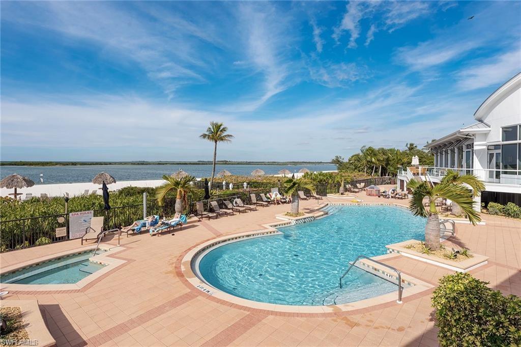 HIDEAWAY BEACH - Residential