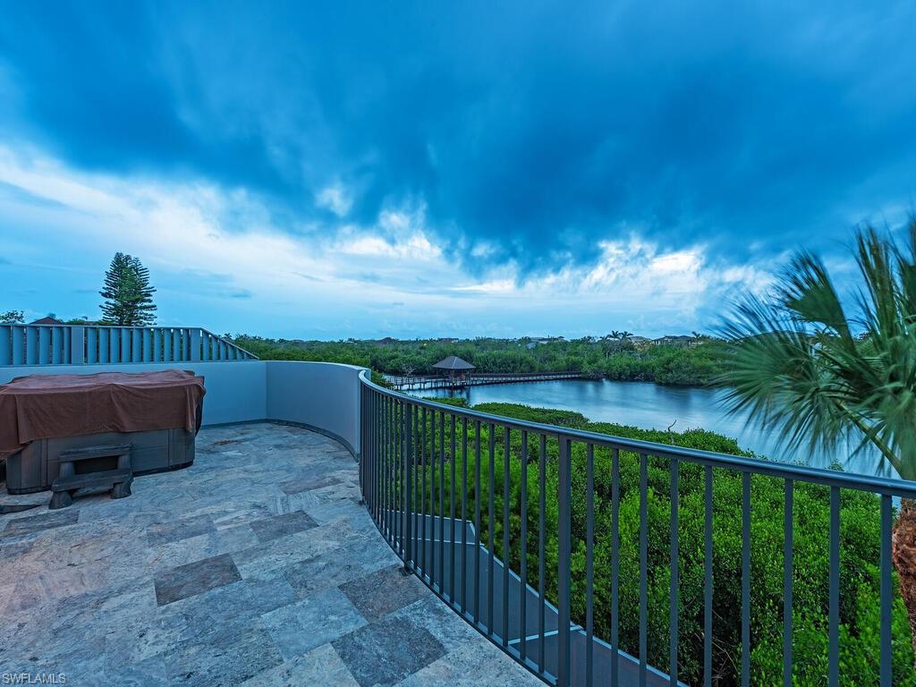 HIDEAWAY BEACH - Residential