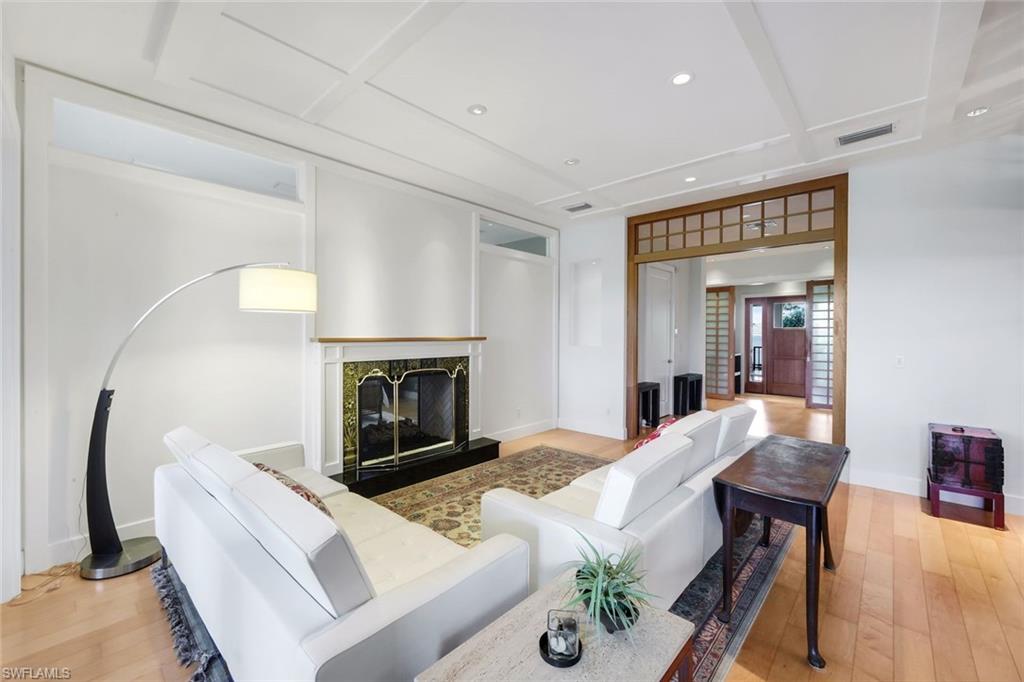 HIDEAWAY BEACH - Residential