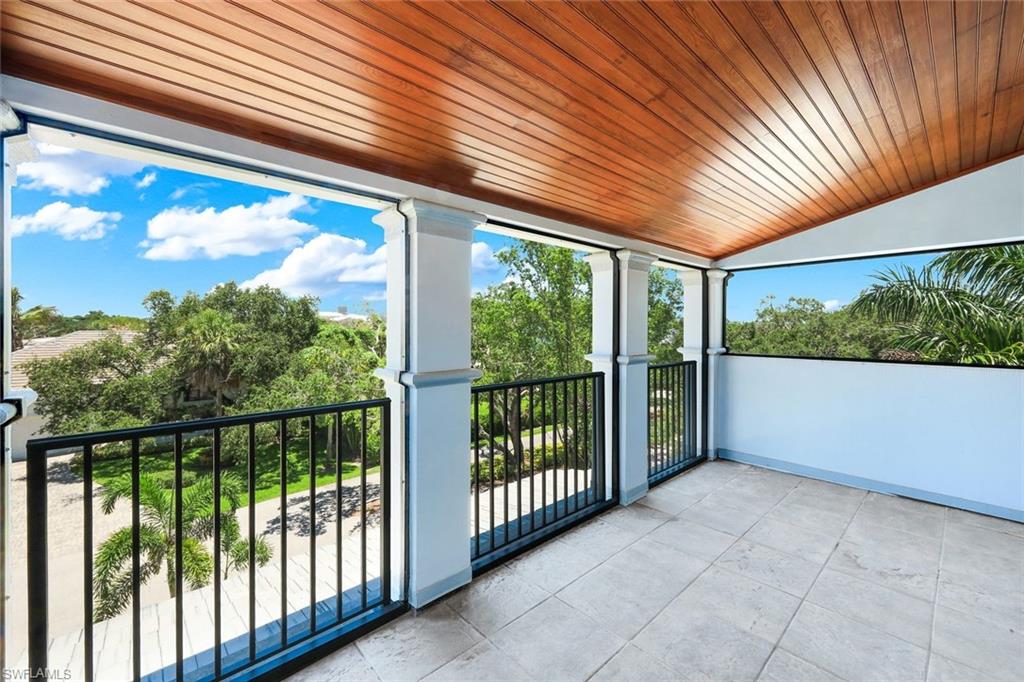HIDEAWAY BEACH - Residential