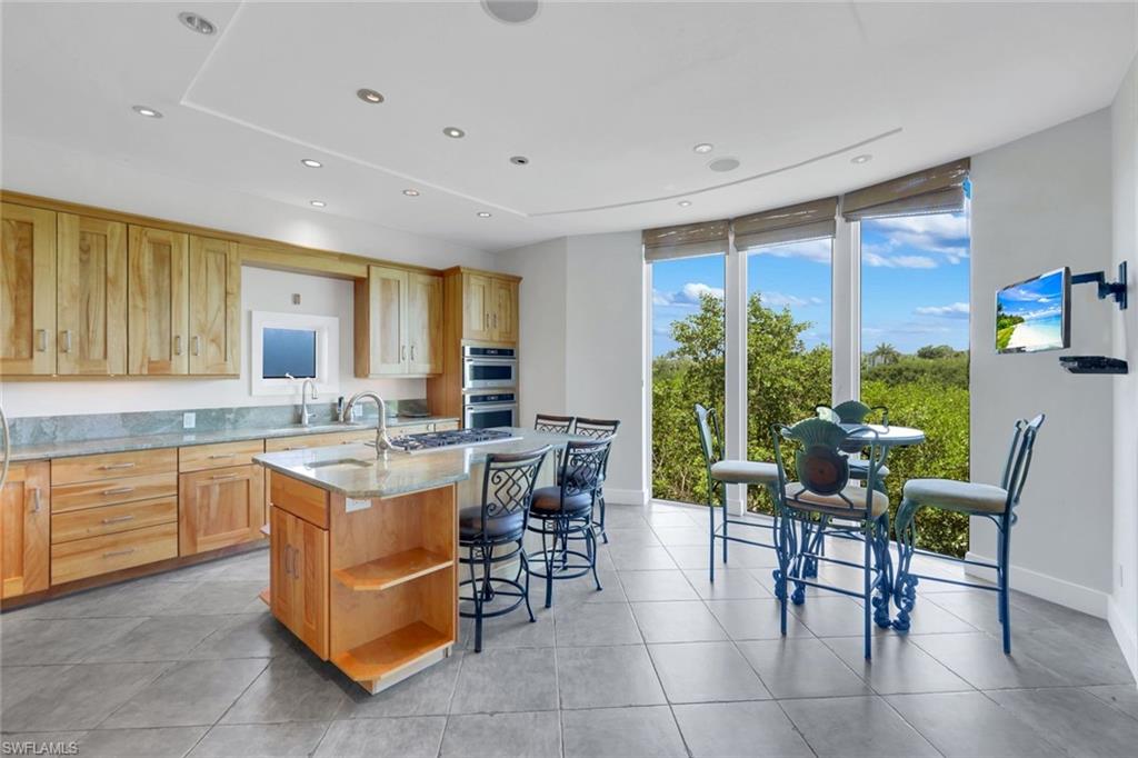 HIDEAWAY BEACH - Residential