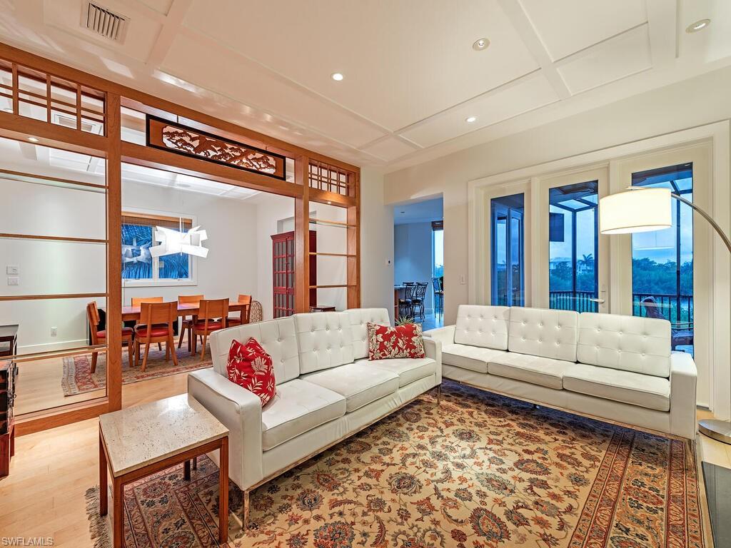 HIDEAWAY BEACH - Residential