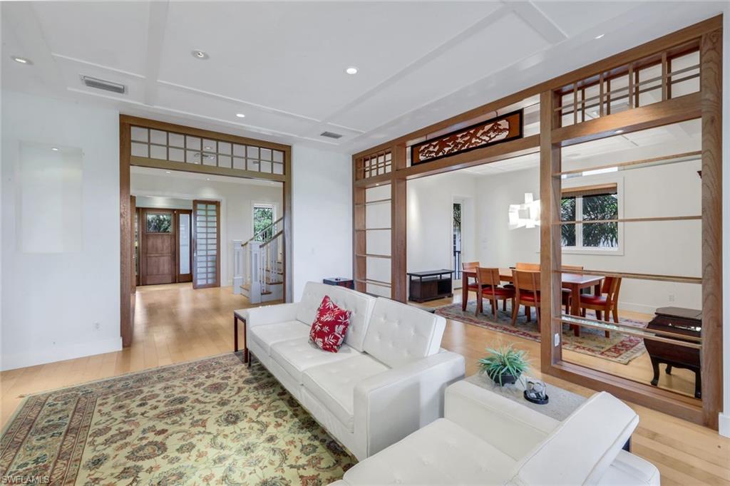 HIDEAWAY BEACH - Residential
