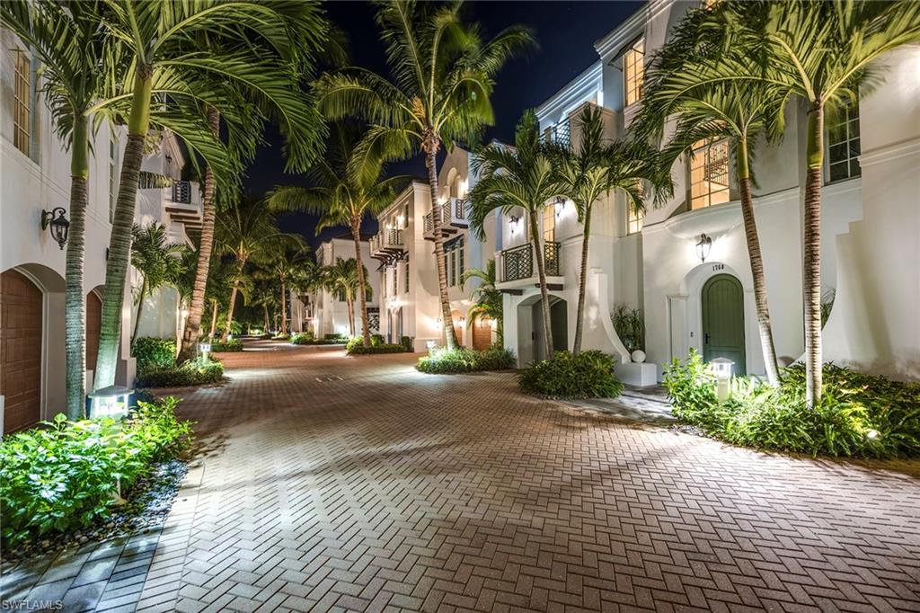 NAPLES CASAMORE - Residential