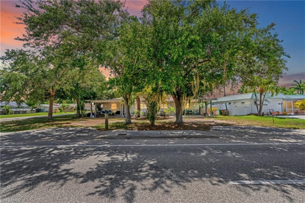 CAPE CORAL - Residential Lease