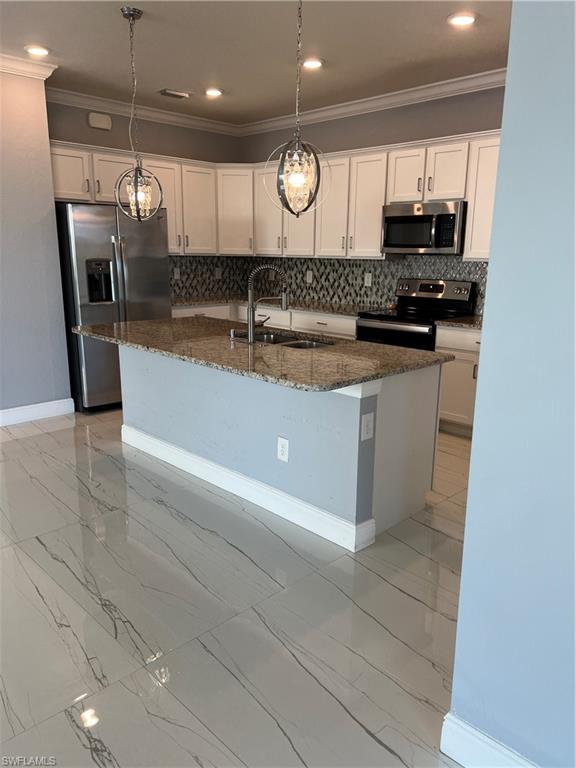 CASTALINA - Residential Lease