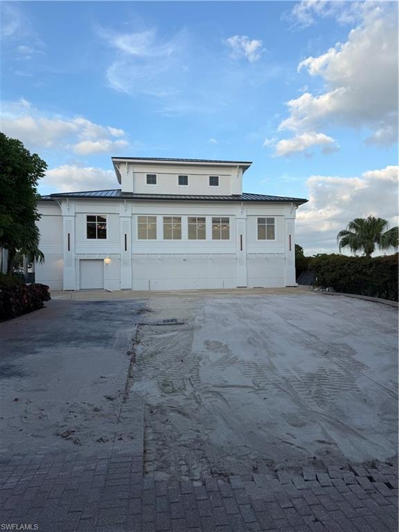 WINDWARD CAY - Residential