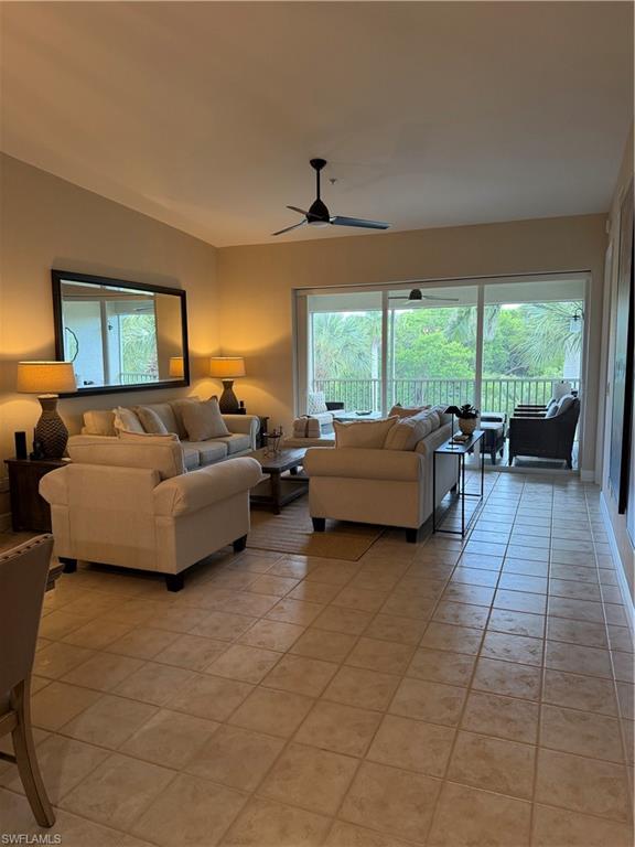 WINDWARD CAY - Residential