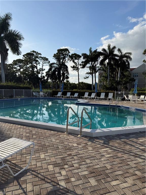 WINDWARD CAY - Residential
