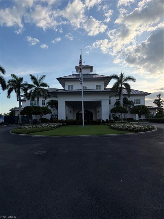 WINDWARD CAY - Residential