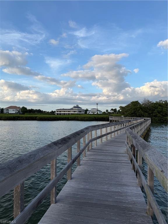 WINDWARD CAY - Residential