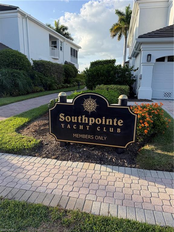 WINDWARD CAY - Residential