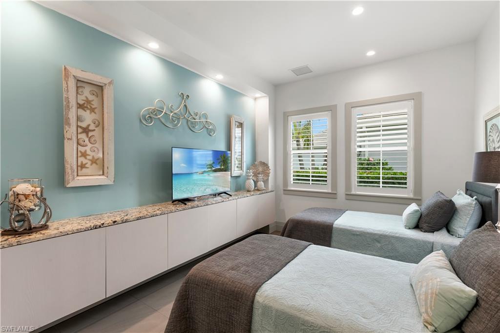 SPARROW CAY - Residential