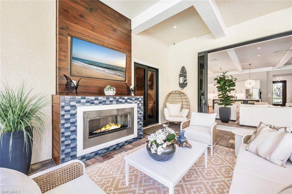 QUAIL WEST - Residential