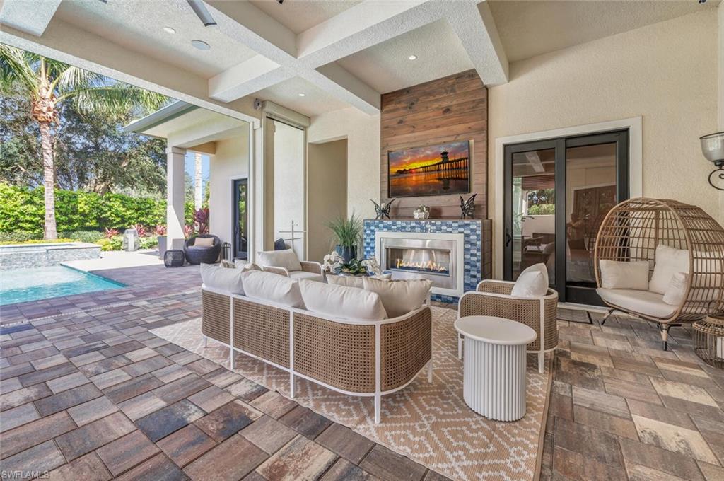 QUAIL WEST - Residential