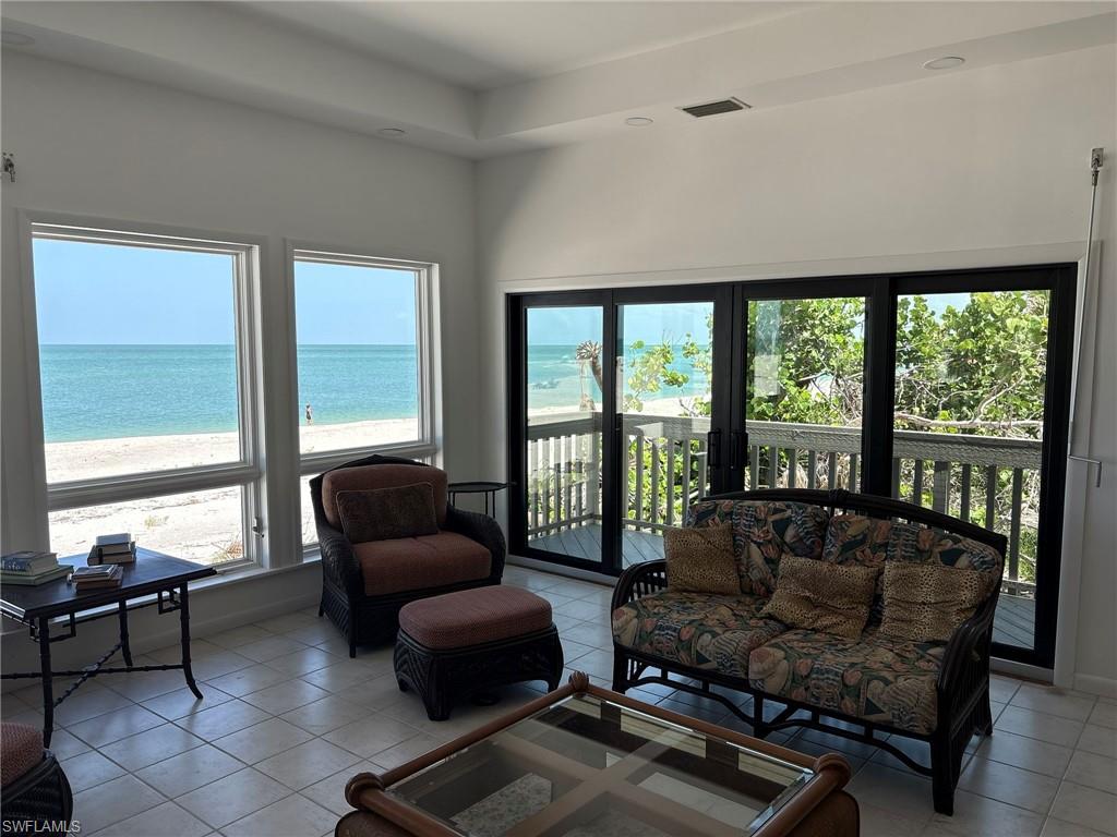 SAFETY HARBOR CLUB - Residential