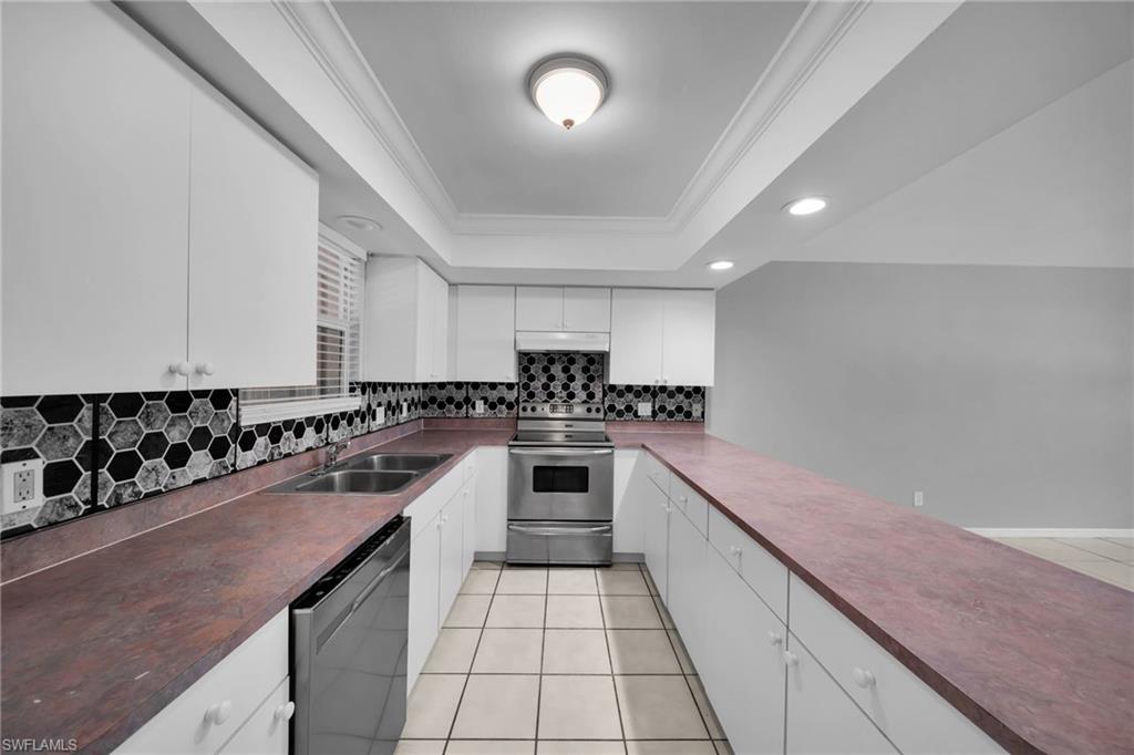 CAPE CORAL - Residential Lease