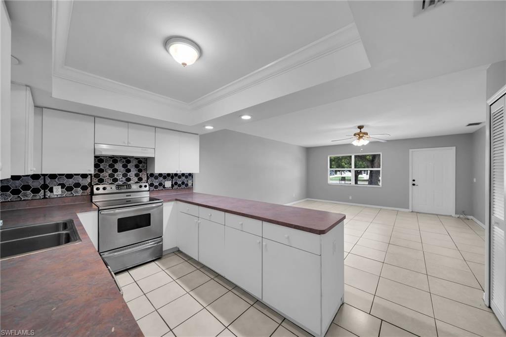CAPE CORAL - Residential Lease