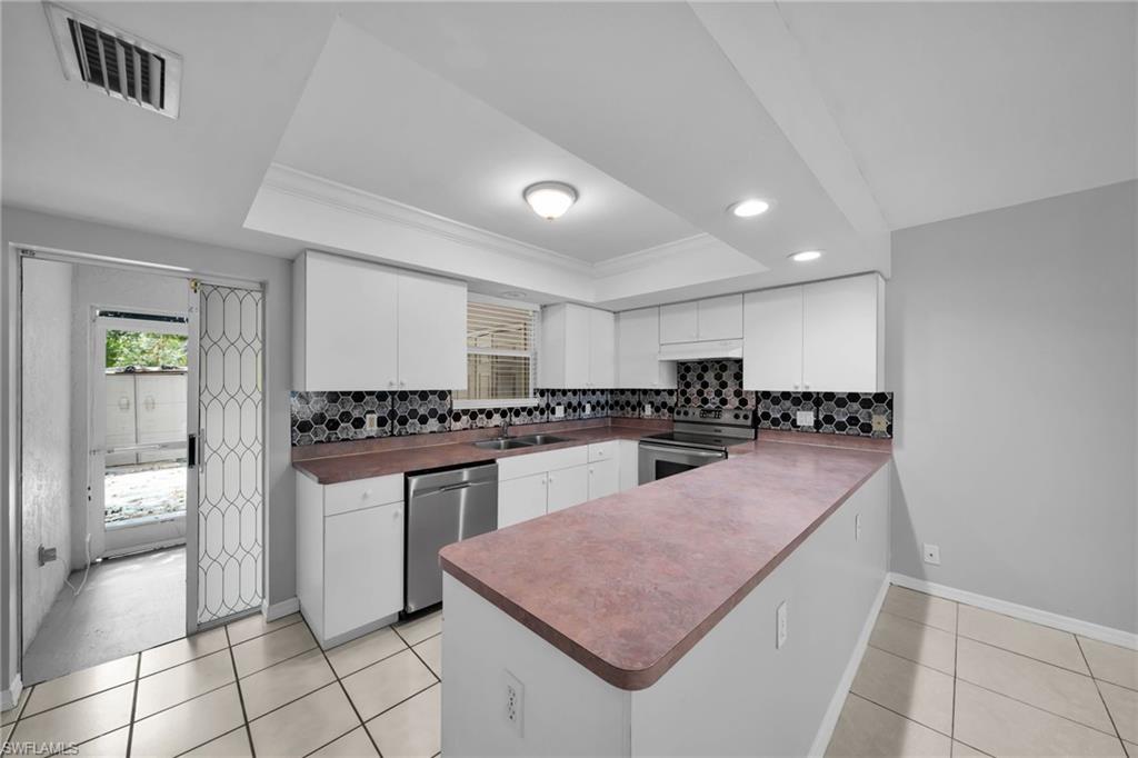 CAPE CORAL - Residential Lease