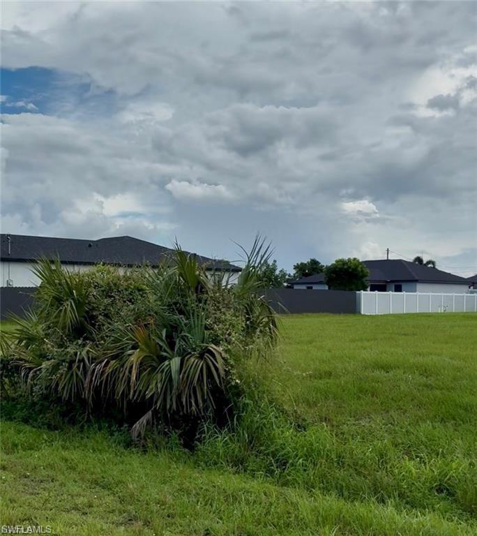 CAPE CORAL - Land