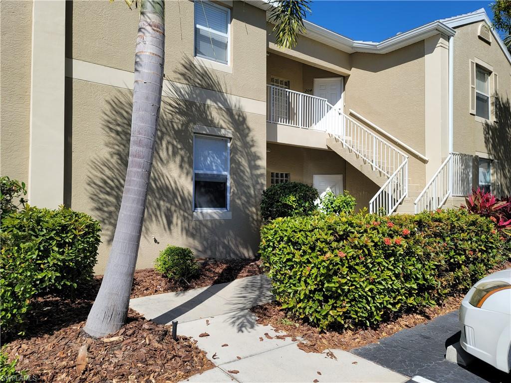 Welcome home to this 1st floor spacious 2 bedrooms 2 bath condo in prestigious Summergate Gateway Community with wood laminate floors, carpeting in bedrooms and ceramic tile in kitchen.
Enjoy your beautiful large screened in lanai with gorgeous view of the water! New roofs, soffits, facia and gutters last year. All appliances stay. Washer/dryer, refg and dishwasher less then 4 years old.